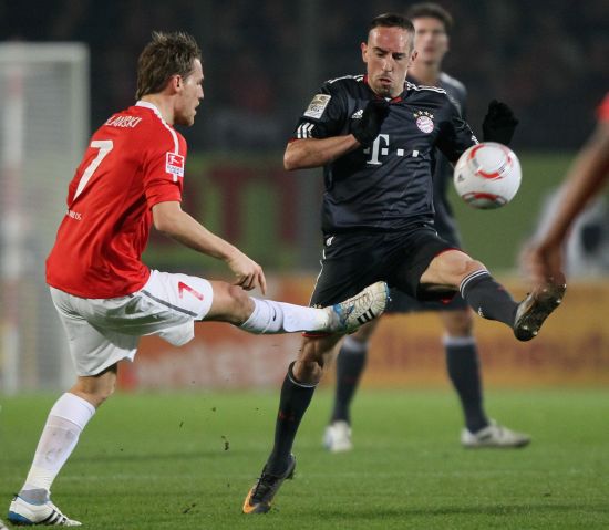 尤其是對年 尤其是對年